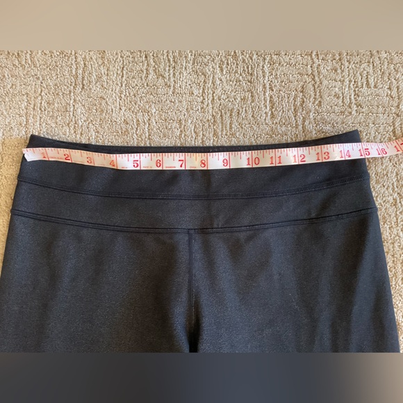🌻 🖤 Lululemon Bootcut Flare Legging Yoga Pants | Size 8 | Dark Charcoal Gray - Picture 5 of 8